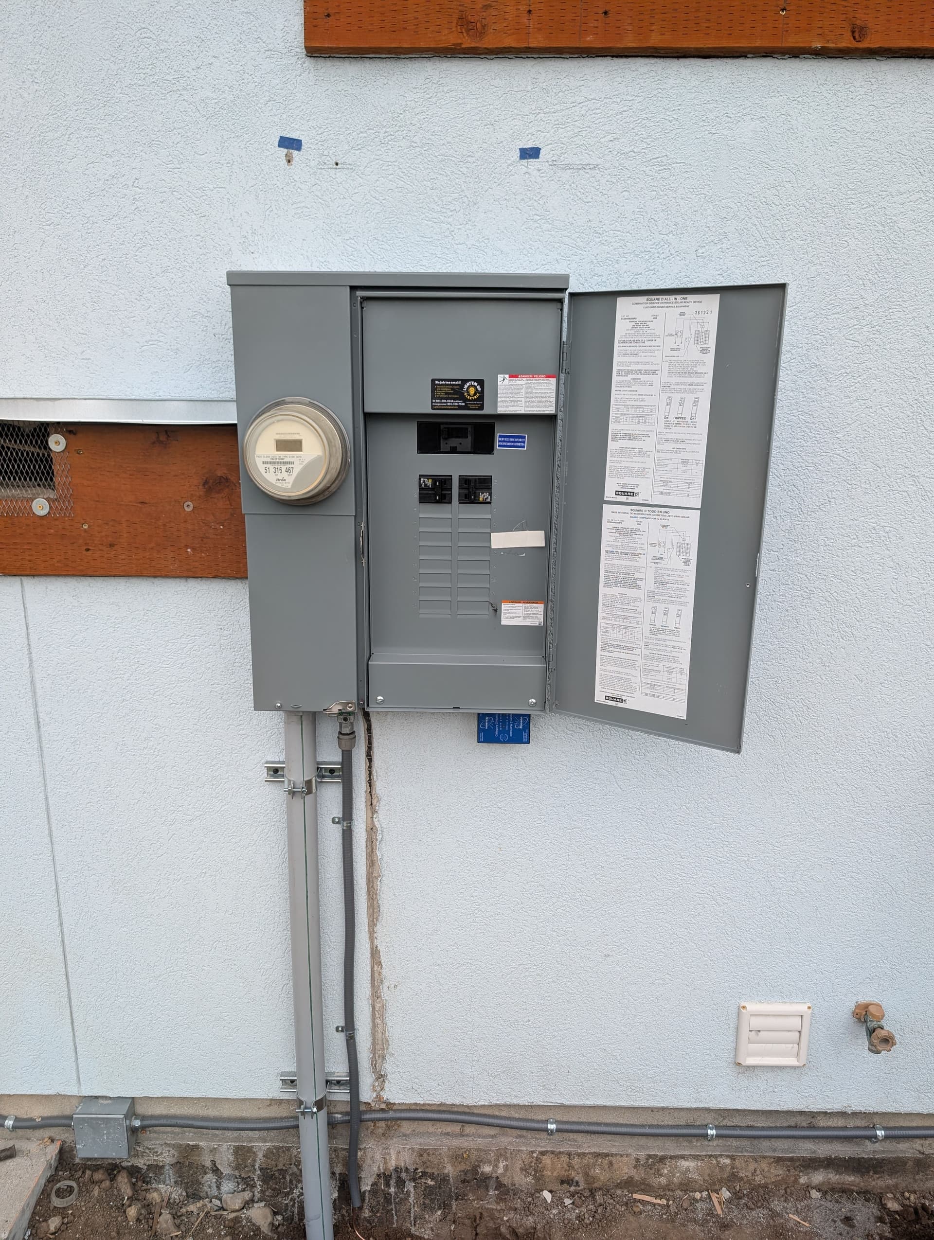 100-Amp to 200-Amp Panel Upgrade to Power an EV Charger image